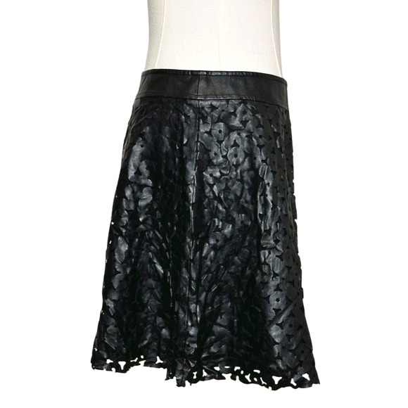 1. State NWT Black Faux Leather Floral Laser Cut A Line Mini Skirt Size Large - Picture 3 of 6